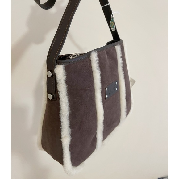 New* Bush UGG genuine leather crossbody bag - Picture 2 of 5